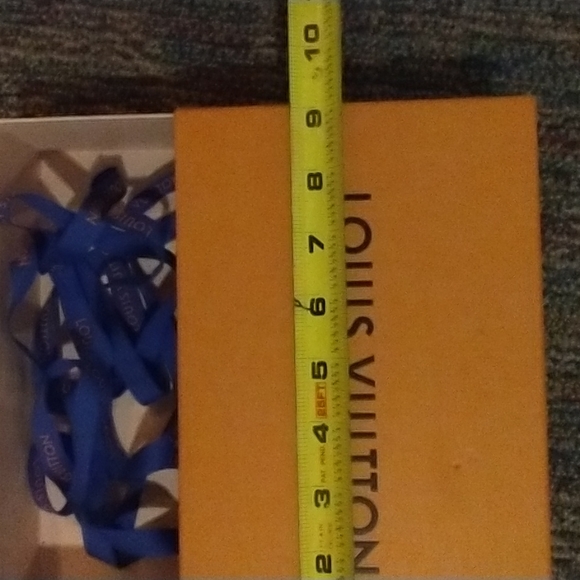 Authentic new Louis Vuitton gift box - Picture 6 of 7